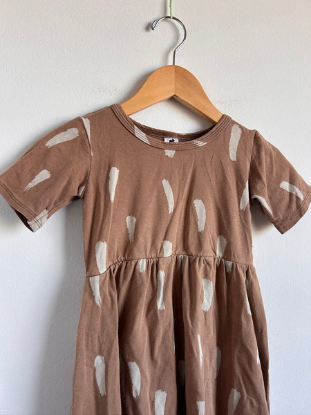 Little and Lively Brown Short Sleeve Dress • 5-6 years
