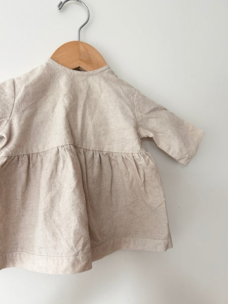 Les Petits Natures Linen Long Sleeve Dress • 3-6 months *
