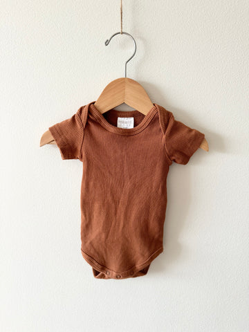 Mebie Baby Ribbed Bodysuit • 0-3 months