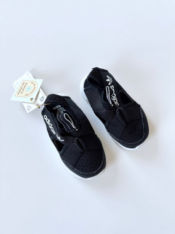 NEW Adidas Sandals • 7c