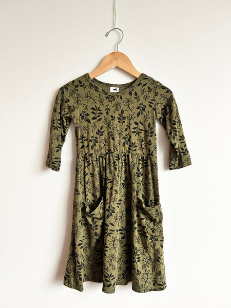 Little and Lively Green Leaf Dress • 5-6 years