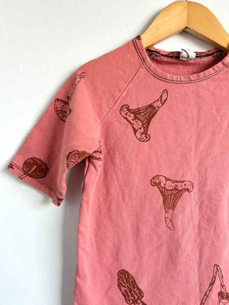 Smoking Lily Mushroom Tee • 6 years