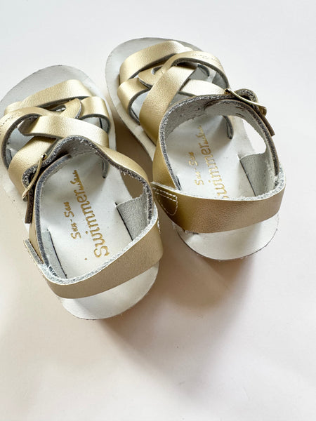 NEW Saltwater Sandals Gold Swimmers • 6c