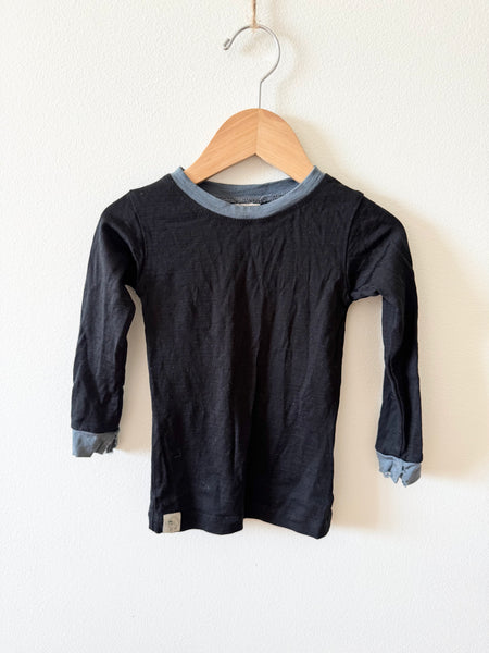 Wee Woolies Black and Grey Top • 2 years