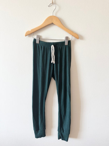 Beau and Arrow Green Ribbed Soft Joggers • 6-7 years