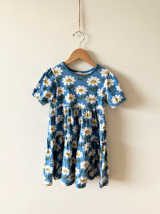 Hanna Andersson Blue Daisy Dress • 5-6 years