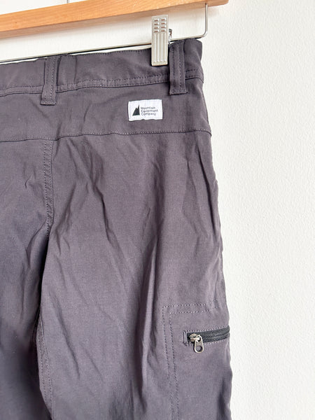 MEC Dark Grey Stretchy Hiking Pants • 7-9 years