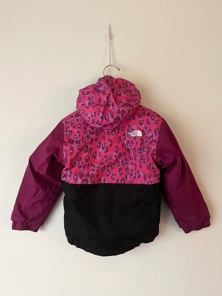 The North Face Purple and Black Thick Winter Jacket • 3-4 years