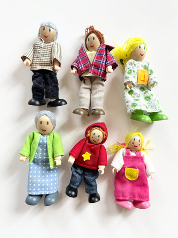 HapeToys Happy Family • 3 years +
