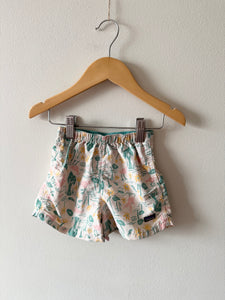 Patagonia White Patterned Baggies Shorts • 1-2 years