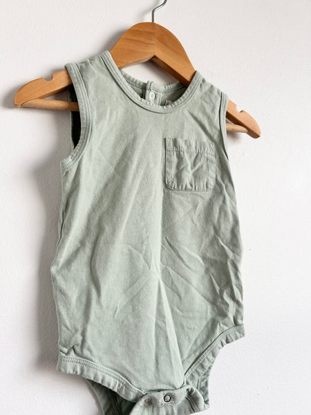 Pehr Light Green Tank Pocket Onesie • 12-18 months