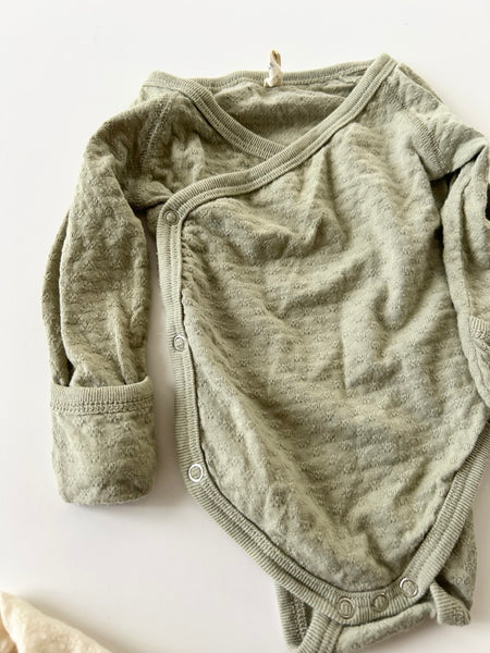 Quincy Mae 2pc Textured Long Sleeve Onesies • 0-3 months *