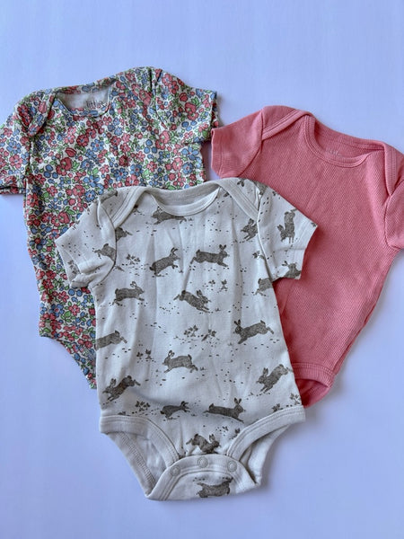 Carter's Little Planet Cutie Onesies x3 • 3-6 months