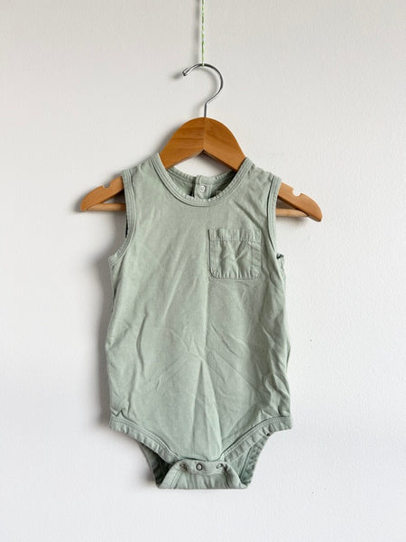 Pehr Light Green Tank Pocket Onesie • 12-18 months