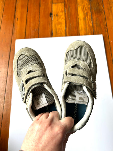 New Balance 574s Grey Velcro Shoes • 1Y