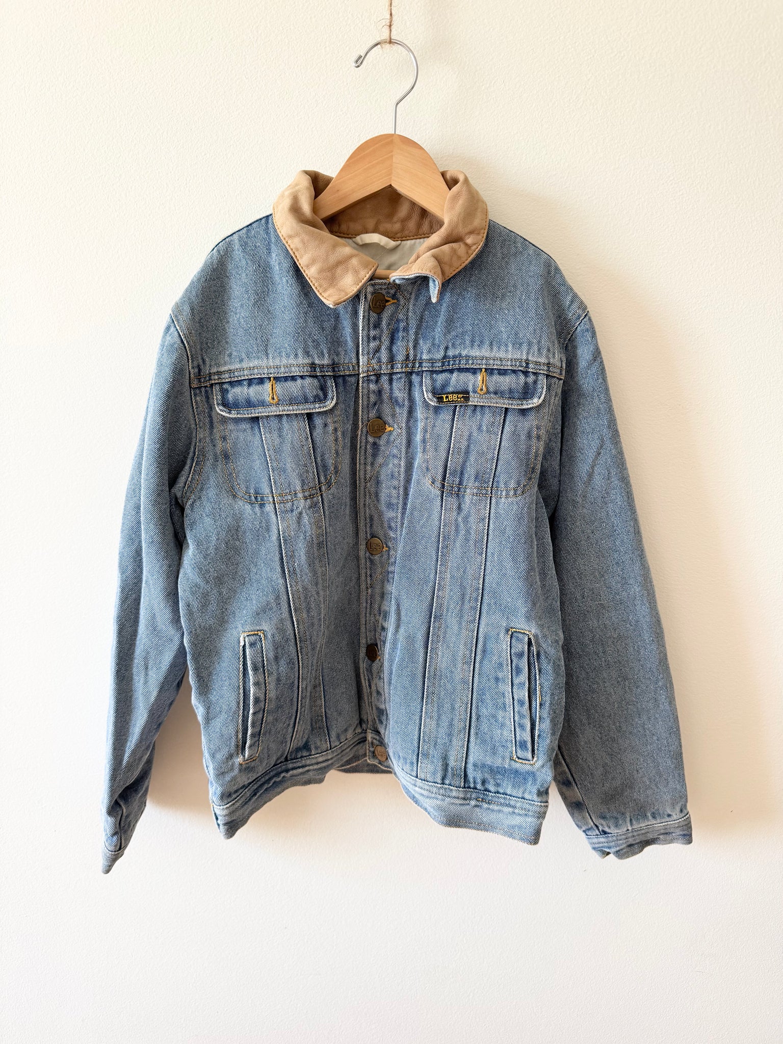 Vintage Lee Lined Denim Jacket with Brown Collar • 8-11 years (Medium)