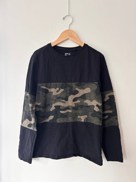 Anko Long Sleeve Black and Camo • 10-12 years *