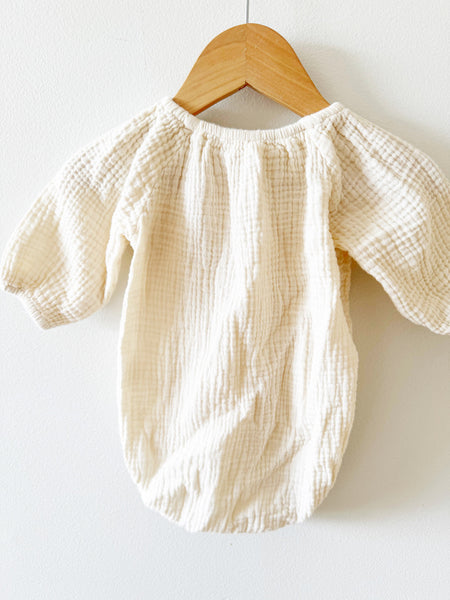 Petits Vilains Muslin Romper • 6-12 months