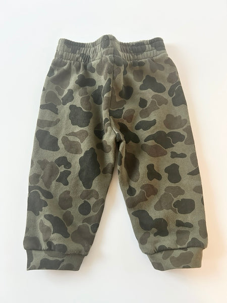 Carhartt Camo Sweatpants • 6-12 months *