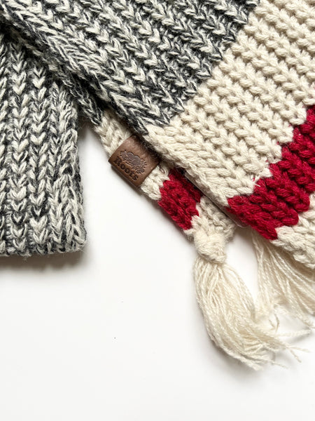 NEW Roots Salt and Pepper Cabin Knit Scarf