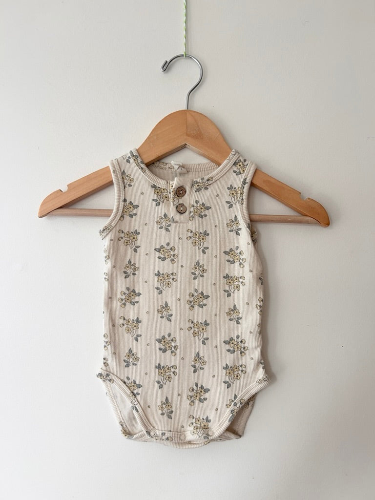 Quincy Mae White Floral Ribbed Tank Onesie • 3-6 months *