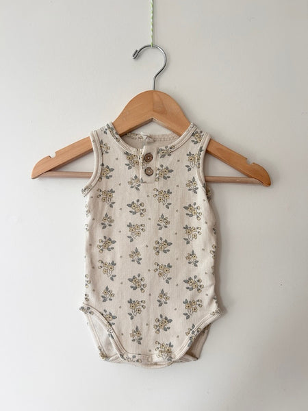 Quincy Mae White Floral Ribbed Tank Onesie • 3-6 months *