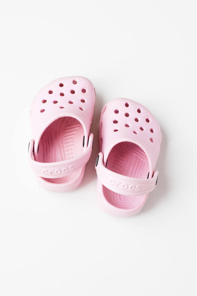 Newborn crocs shop