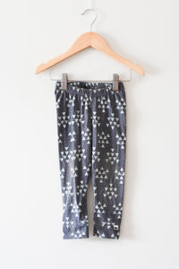 Little and Lively Geometric Pants • 12-18 months