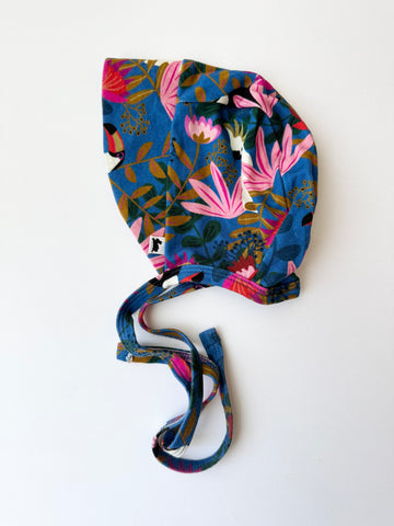 Little and Lively Baby Bonnet with Birds and Ferns • 0-6 months (Baby)