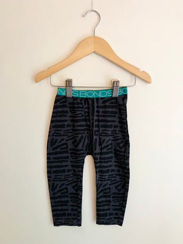 Bonds Black and Grey Stretchies • 12-18 months