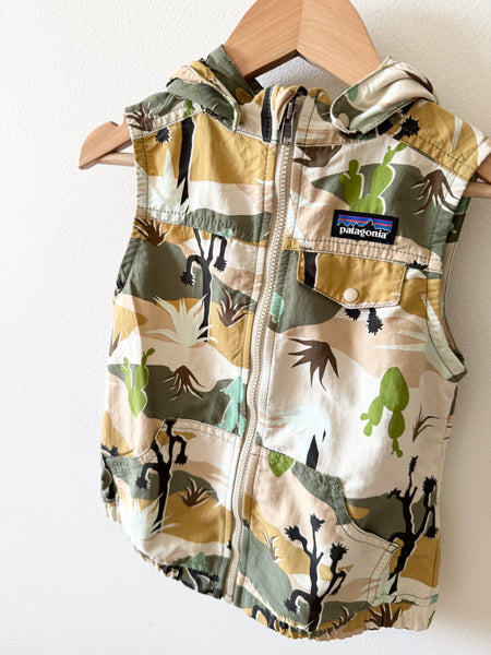 Patagonia Zip Up Hooded Desert Vest • 3 years