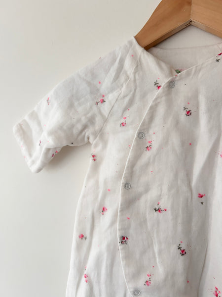 Bonpoint White with Pink Button Soft Suit • 6-12 months *