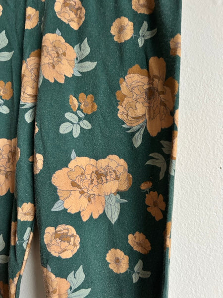Little and Lively Green Peony Leggings • 5 years