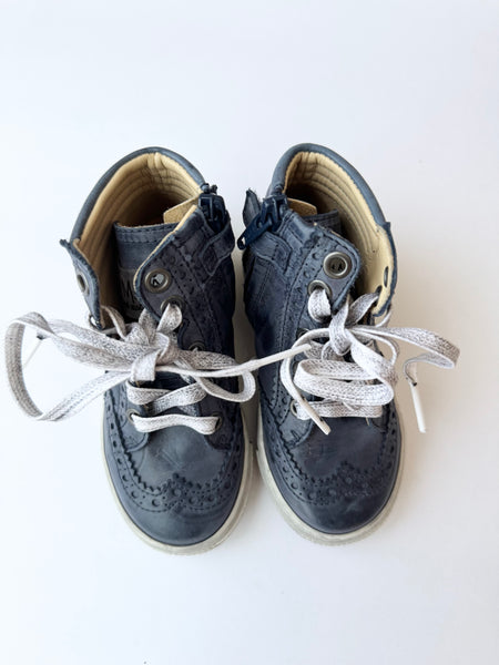 Maa Leather High Top Shoes • 7c-7.5c (24 EU)