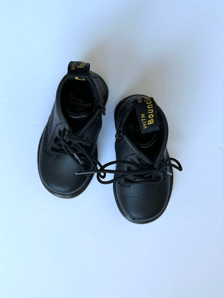 NEW Doc Marten Lace Up Softy T Boots • 5c