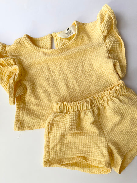 H&M Yellow Textured 2pc Shorty Set • 18-24 months
