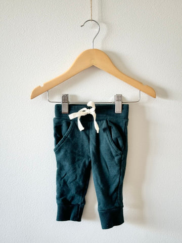 Little Rowe Tiny Green Joggers • 0-6 months