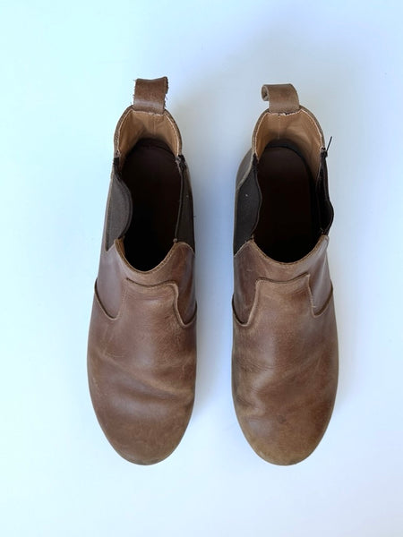 Adelisa and Co Adult Boots • 8.5/38 EU