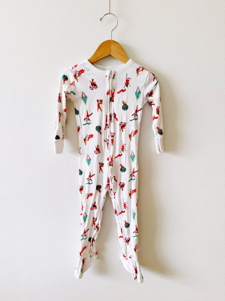 Old Navy Elf Zip Sleeper • 18-24 months