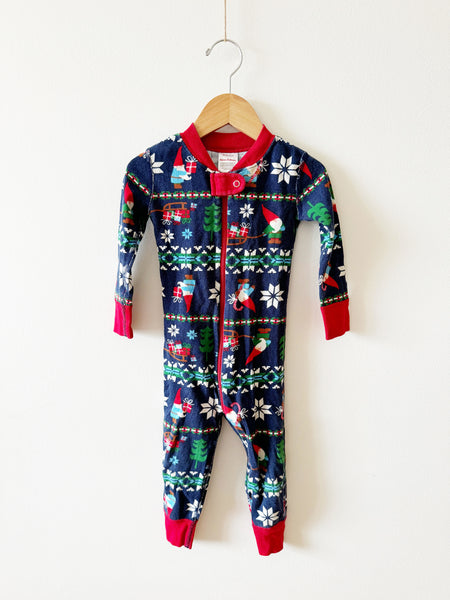 Hanna Andersson Holiday Gnome Zipper Sleeper • 2 years