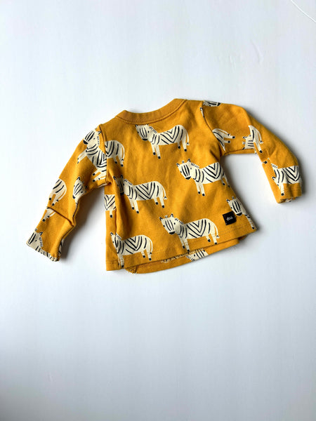 Tea Giraffe Kimono Style Button Up Long Sleeve Top • Newborn