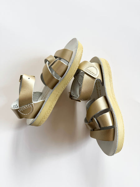 NEW Saltwater Sandals Gold Swimmers • 6c