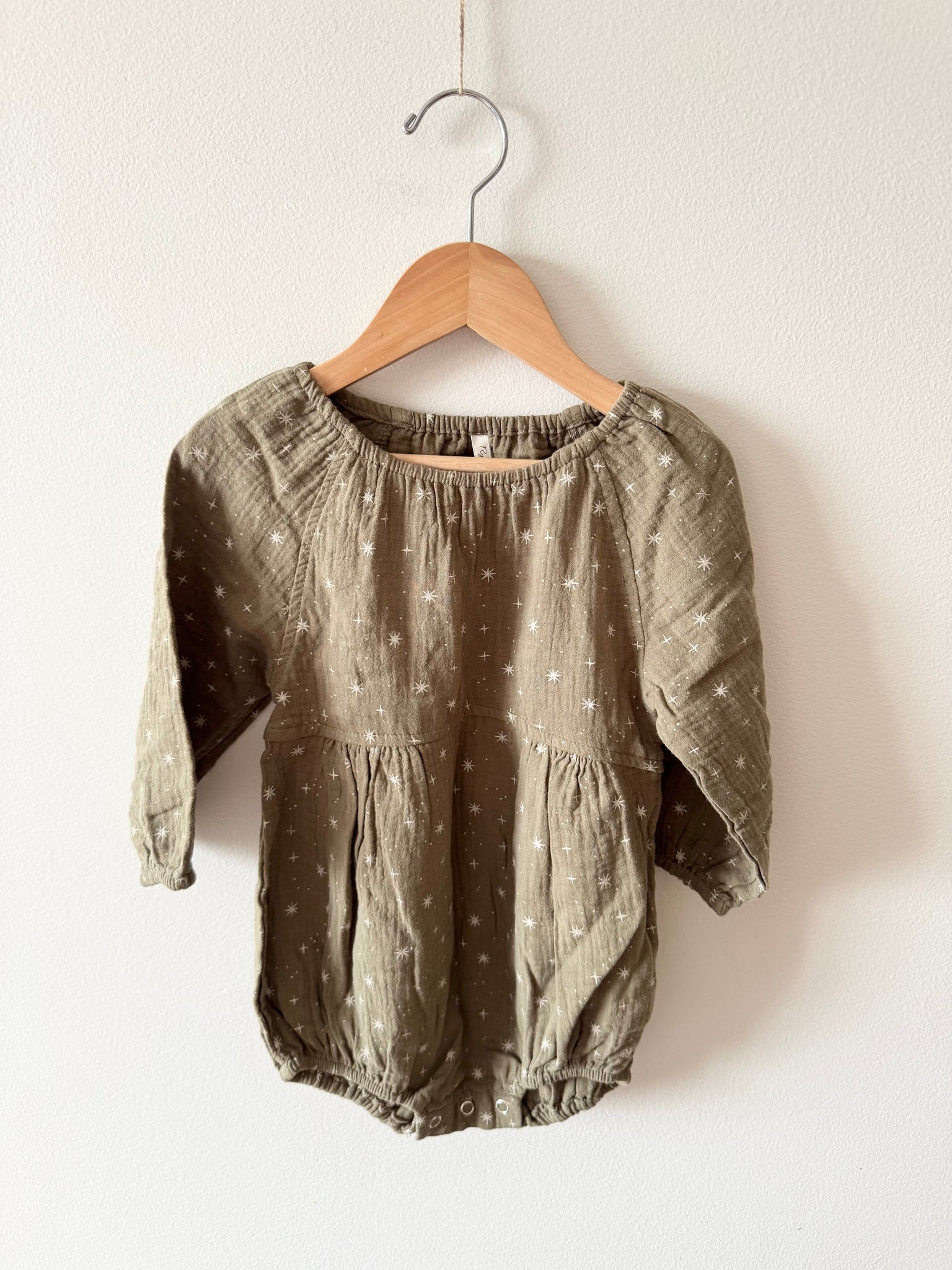 Rylee and Cru Muslin Star Bubble Romper • 18-24 months