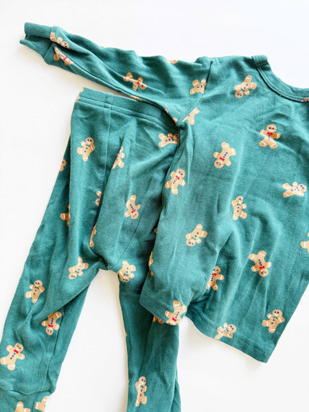 Gap Gingerbread PJ Set • 12-18 months