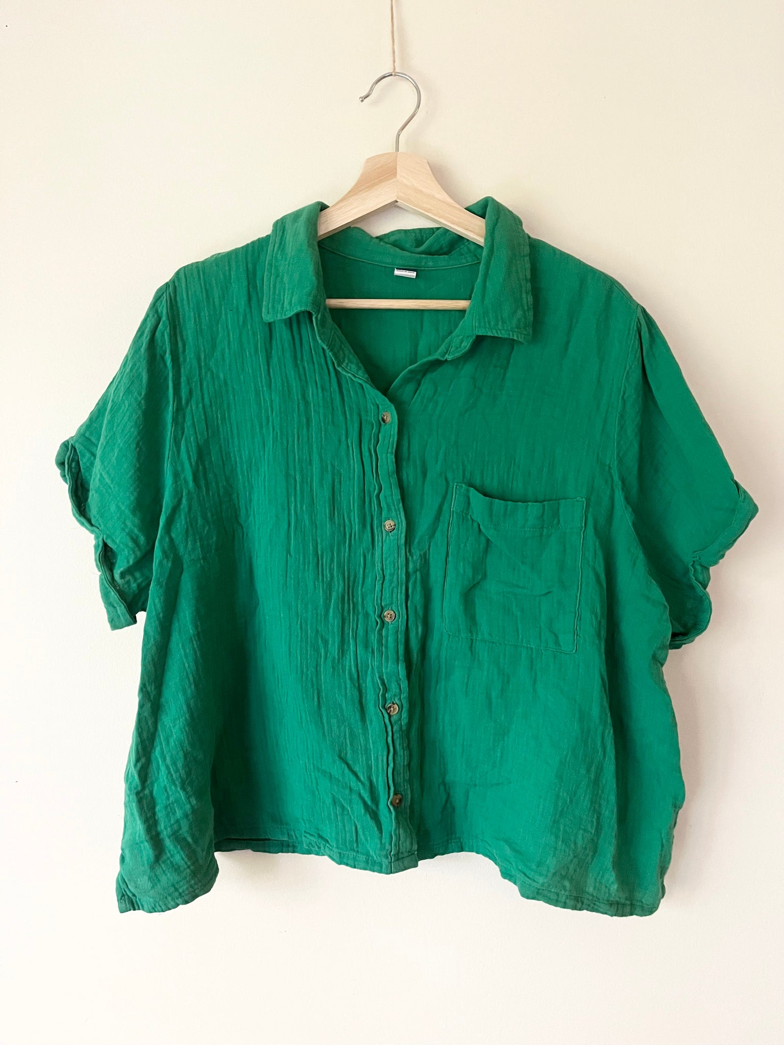 Old Navy Green Muslin Button Up Top • Adult XL