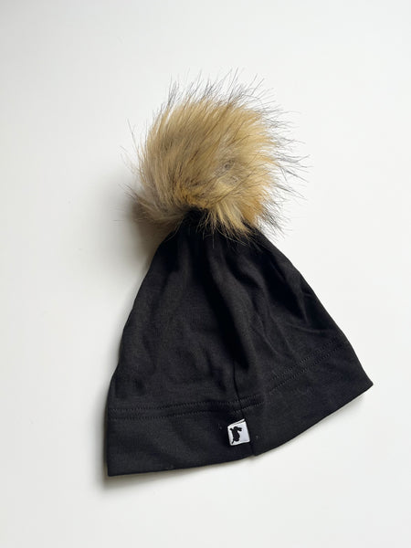 Little and Lively PomPom Beanie Black • 0-2 years (Baby)