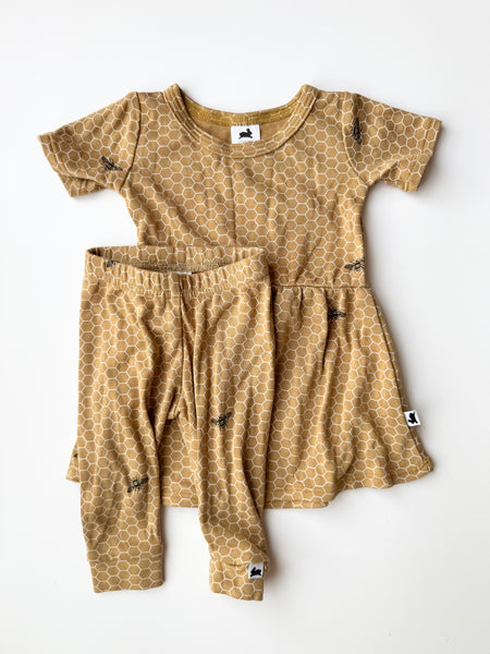 Little and Lively 2pc Bee Set • 0-6 months