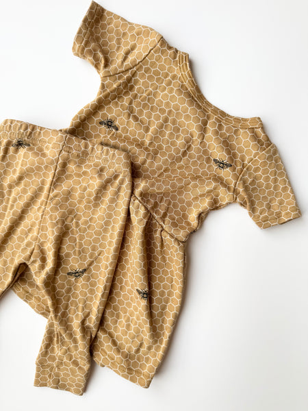 Little and Lively 2pc Bee Set • 0-6 months