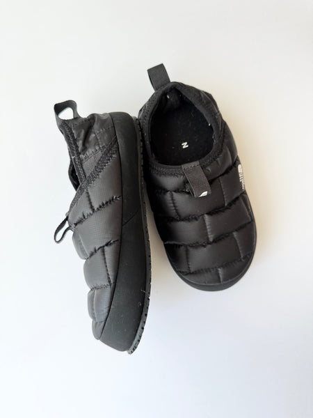 The North Face Thermoball Traction Mules Slippers • 1Y