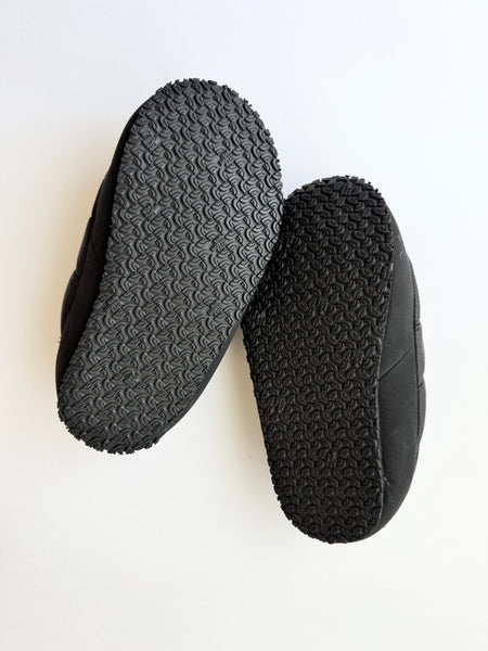 The North Face Thermoball Traction Mules Slippers • 1Y